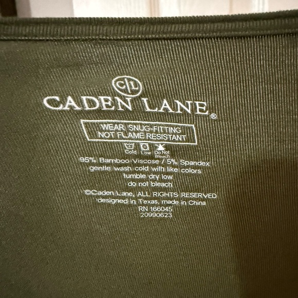 Caden Lane Maternity Robe - Picture 3 of 3